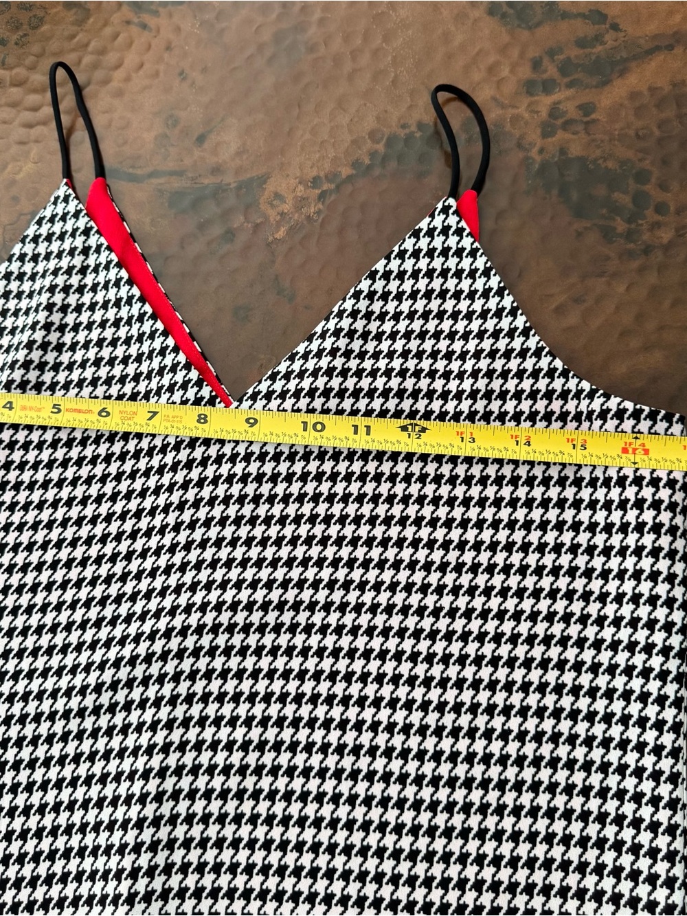 Express Cami Top Womens XS Black White Houndstooth Excellent Red Lining V-Neck - Picture 7 of 9